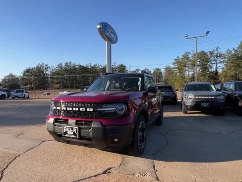 New 2025 Ford Bronco Sport Outer Banks w/ Outer Banks Tech Package+ image 2
