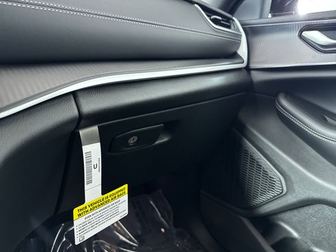 New 2025 Jeep Grand Cherokee Altitude image 37