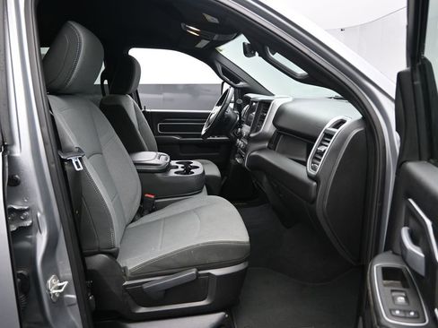 Used 2024 RAM 2500 Big Horn image 31