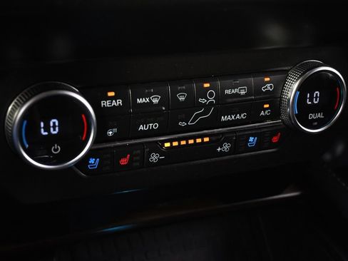 Used 2020 Ford Expedition Max Platinum AWD/4WD image 34