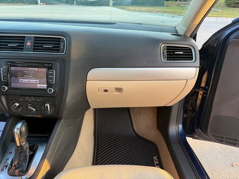 Used 2014 Volkswagen Jetta SE image 27