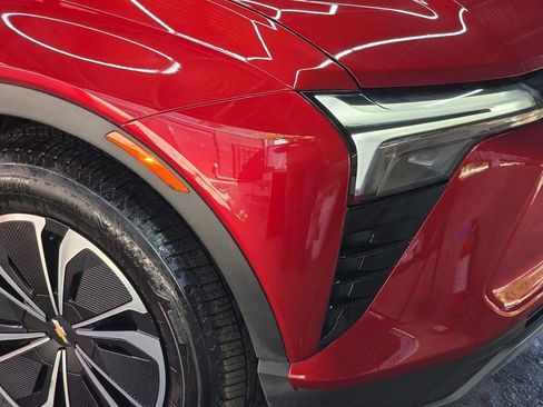 Used 2025 Chevrolet Blazer EV LT image 28