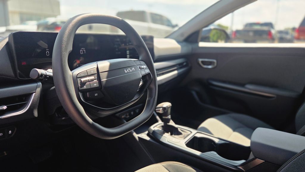 Used 2026 Kia K4 FWD image 13