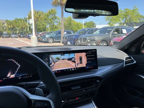 Used 2025 BMW 330i Sedan w/ M Sport Package image 30