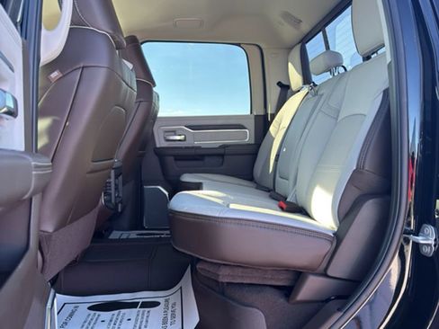 New 2026 RAM 2500 Laramie AWD/4WD image 11