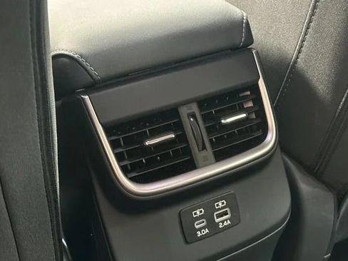Used 2025 Subaru Legacy Premium AWD/4WD image 19