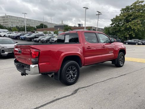 Used 2021 Toyota Tacoma SR5 AWD/4WD image 8
