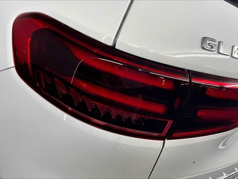 New 2026 Mercedes-Benz GLB 250 4MATIC image 6