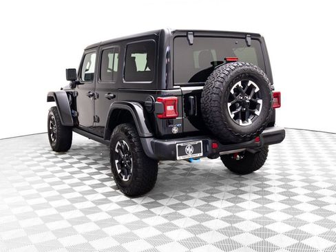 Used 2024 Jeep Wrangler Unlimited Rubicon 4xe image 3