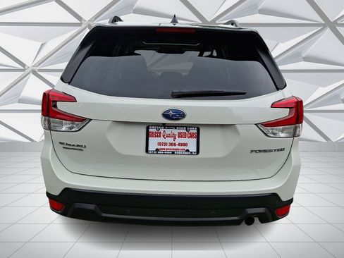 Used 2024 Subaru Forester Limited AWD/4WD image 9