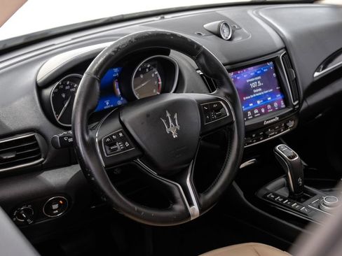 Used 2019 Maserati Levante image 15
