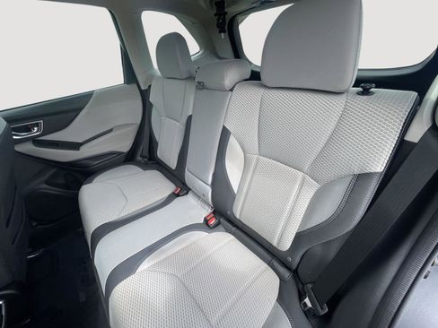Used 2022 Subaru Forester Premium image 19