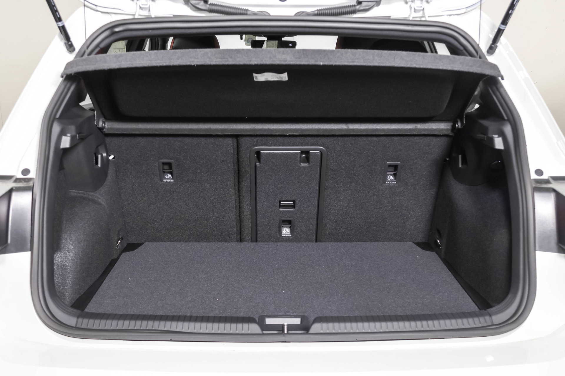 New 2026 Volkswagen GTI SE FWD image 27