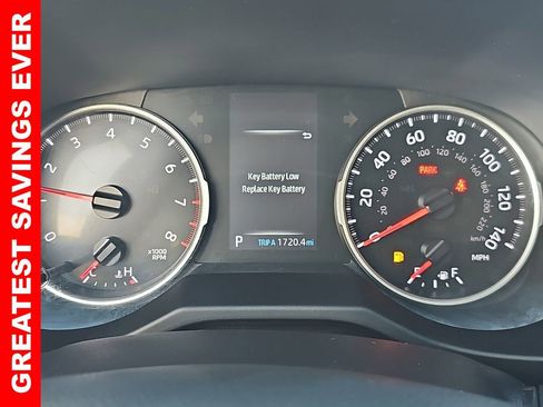 Used 2022 Toyota RAV4 XLE image 19