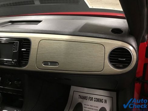 Used 2018 Volkswagen Beetle 2.0T Coast image 38