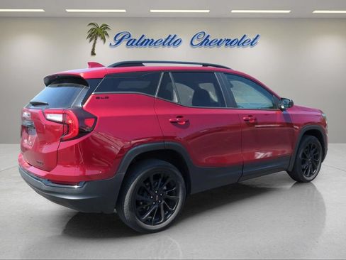 Used 2023 GMC Terrain SLE w/ Elevation Edition AWD/4WD image 3