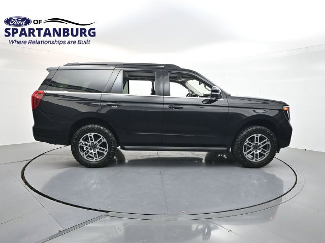 Used 2025 Ford Expedition Active AWD/4WD image 8