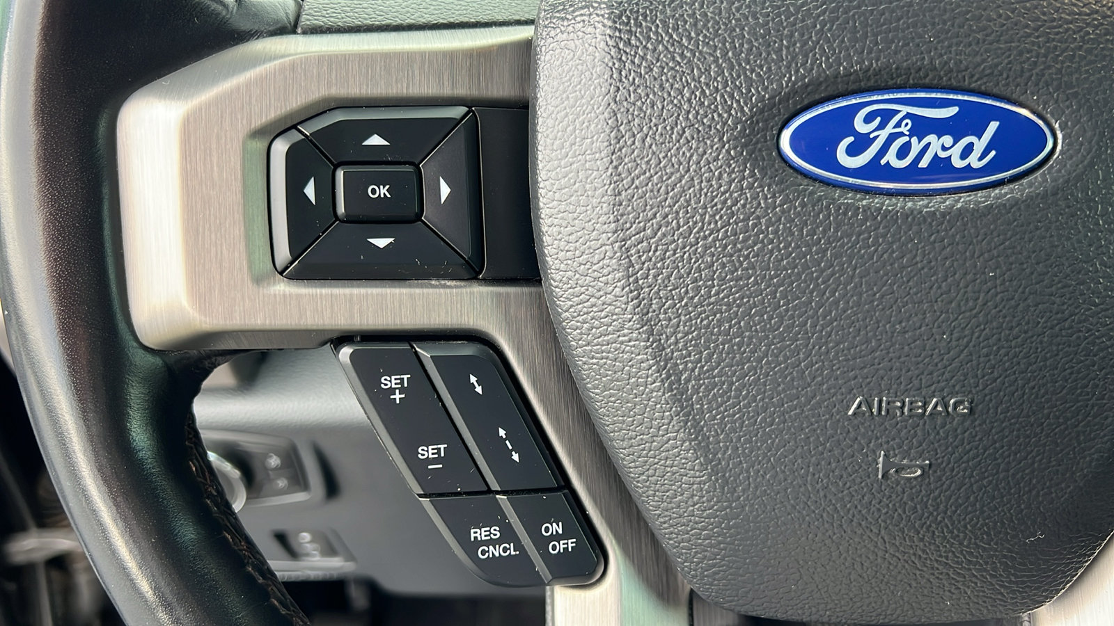 Used 2022 Ford F350 Platinum AWD/4WD image 26