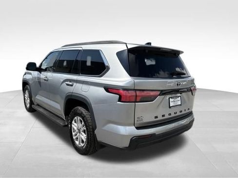 Used 2023 Toyota Sequoia SR5 AWD/4WD image 11