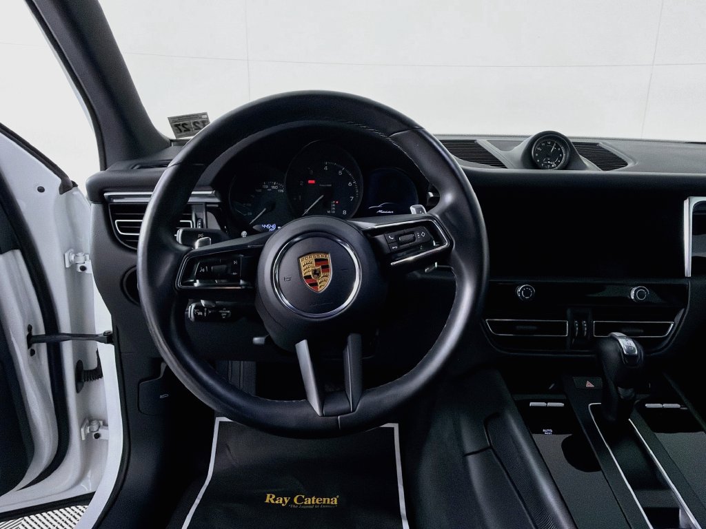 Certified 2023 Porsche Macan AWD/4WD image 25
