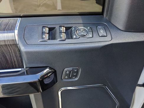 Used 2021 Ford F250 Lariat image 23