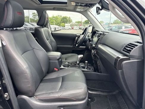 Used 2024 Toyota 4Runner TRD Off-Road Premium w/ Moonroof Package AWD/4WD image 31
