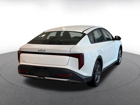 Used 2025 Kia K4 LXS image 14