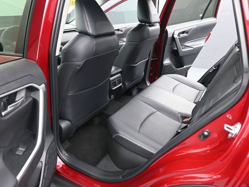 Used 2023 Toyota RAV4 XLE Premium image 17