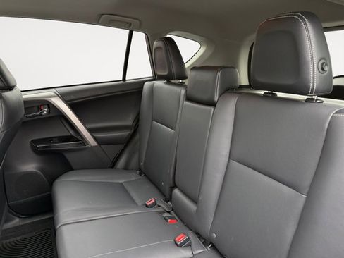 Used 2018 Toyota RAV4 Limited AWD/4WD image 12