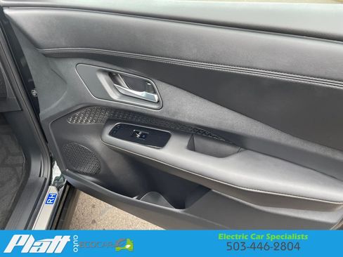 Used 2023 Nissan Ariya FWD image 45