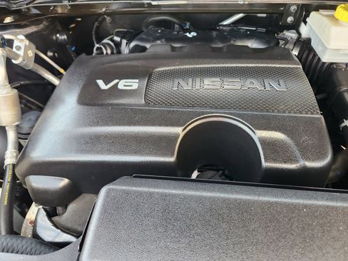 Used 2023 Nissan Pathfinder SL AWD/4WD image 30