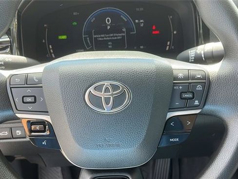 Certified 2025 Toyota Camry LE image 11