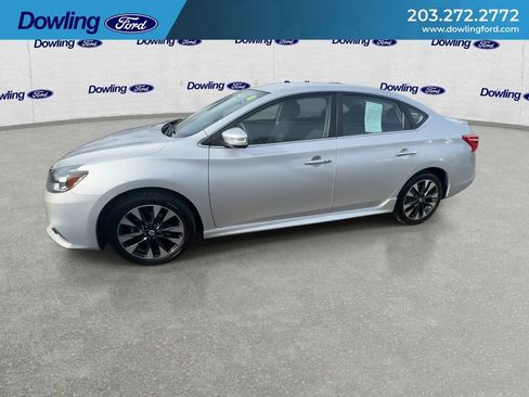 Used 2019 Nissan Sentra SR image 7