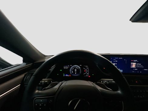 Used 2025 Lexus ES 300h w/ Premium Package image 7