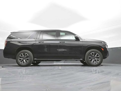 Used 2024 Chevrolet Suburban Z71 w/ Luxury Package image 43