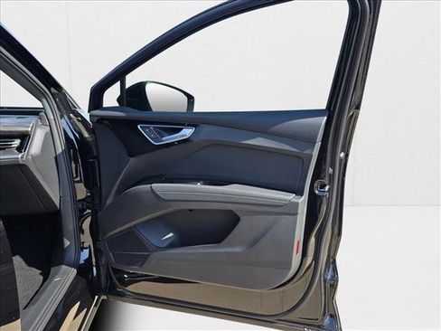 New 2026 Audi Q4 e-tron Premium image 11