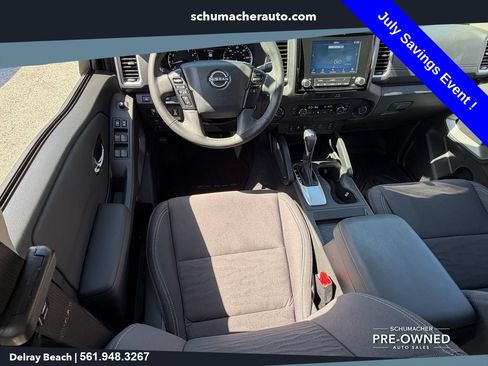 Used 2022 Nissan Frontier SV AWD/4WD image 13
