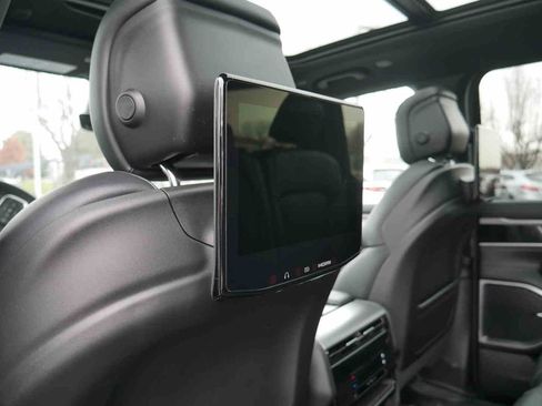 New 2025 Jeep Wagoneer L Series II image 14