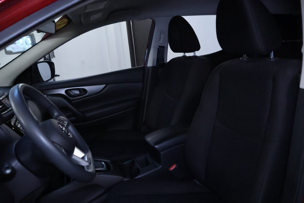 Used 2020 Nissan Rogue Sport S FWD image 13