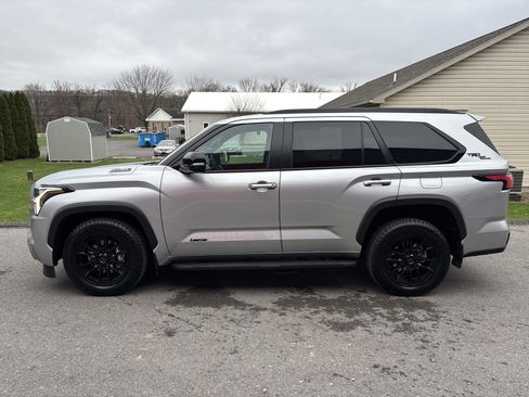 Used 2025 Toyota Sequoia Limited w/ TRD Off-Road Package image 8