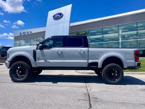 Used 2026 Ford F250 Lariat w/ Black Appearance Package AWD/4WD image 3
