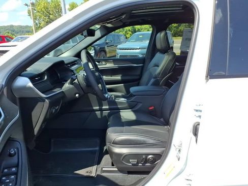 New 2026 Jeep Grand Cherokee L Limited AWD/4WD image 6
