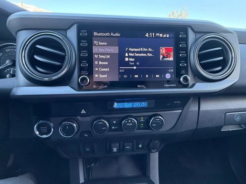Used 2021 Toyota Tacoma TRD Sport AWD/4WD image 34
