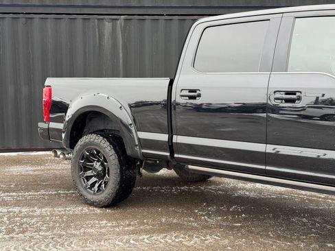Used 2019 Ford F350 Platinum w/ Platinum Ultimate Package image 5