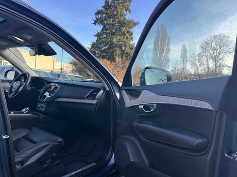 Certified 2024 Volvo XC90 T8 Ultimate w/ Protection Package Premier image 11