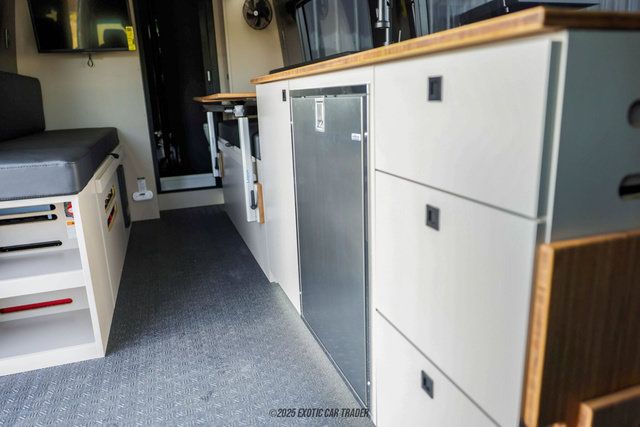 Used 2024 Mercedes-Benz Sprinter 2500 image 54