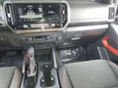 Used 2025 Nissan Frontier Pro-X RWD image 19