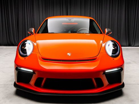 Used 2018 Porsche 911 GT3 RWD image 2