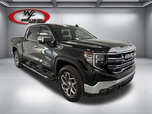 Used 2023 GMC Sierra 1500 SLT w/ SLT Premium Package image 3