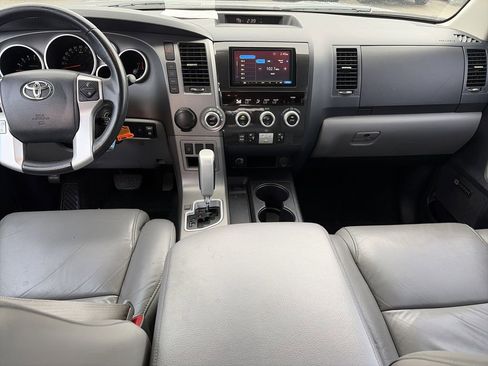 Used 2017 Toyota Sequoia Limited w/ Safety & Convenience Package RWD image 15